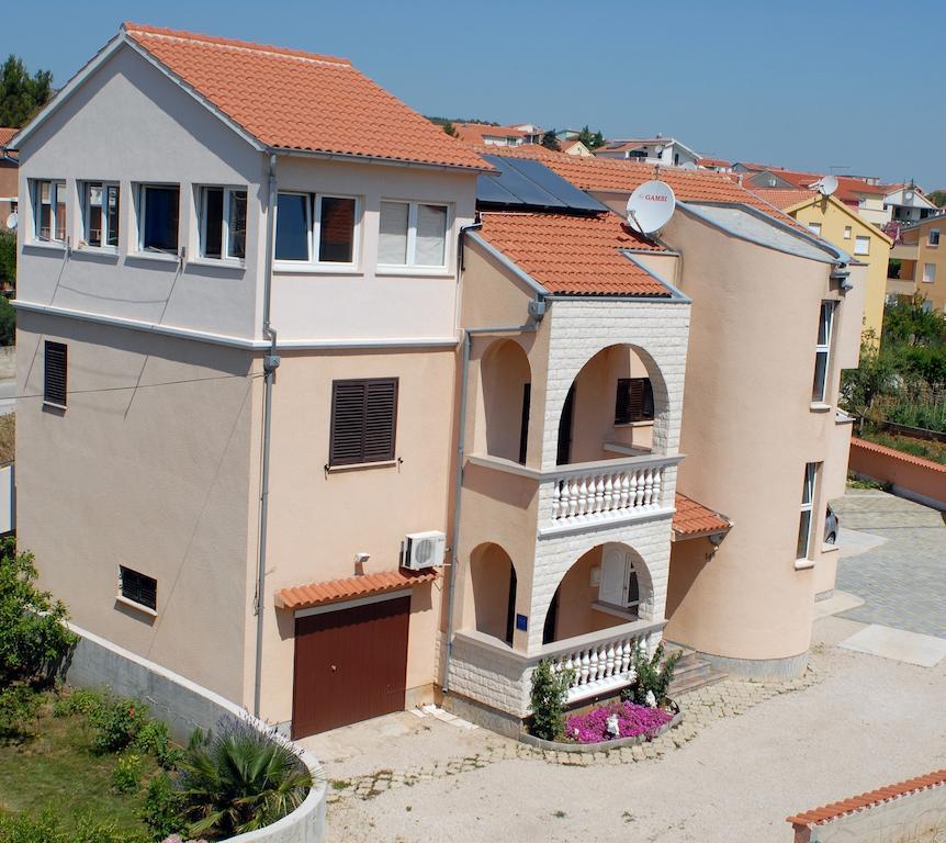 Apartments Mediterranean Sundance Vodice Esterno foto